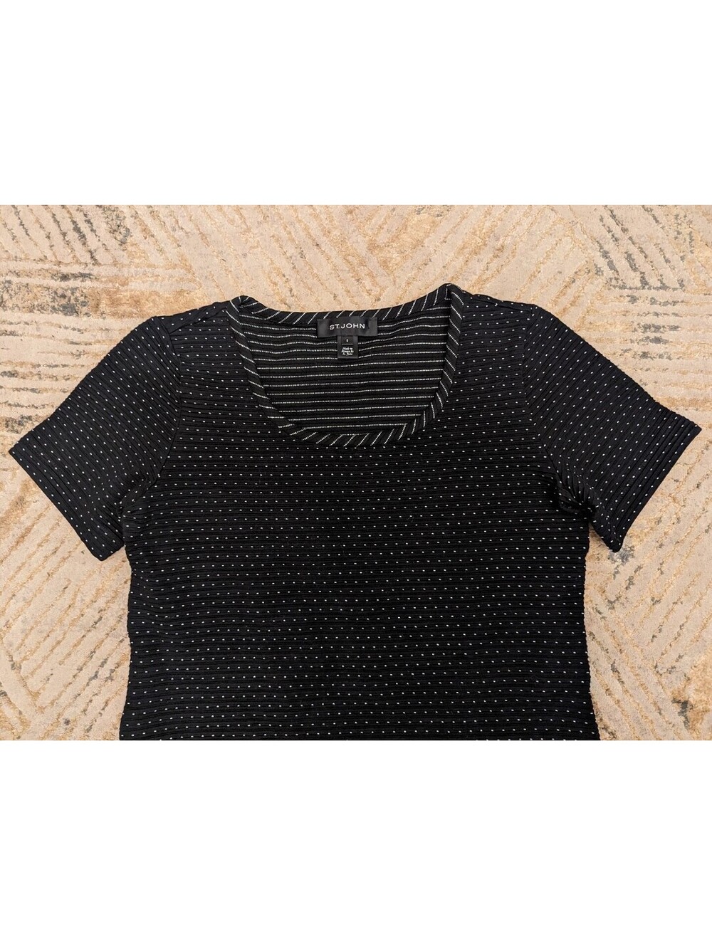 ST. JOHN Black Polka Dot Short Sleeve Blouse Shirt Small - Picture 3 of 8